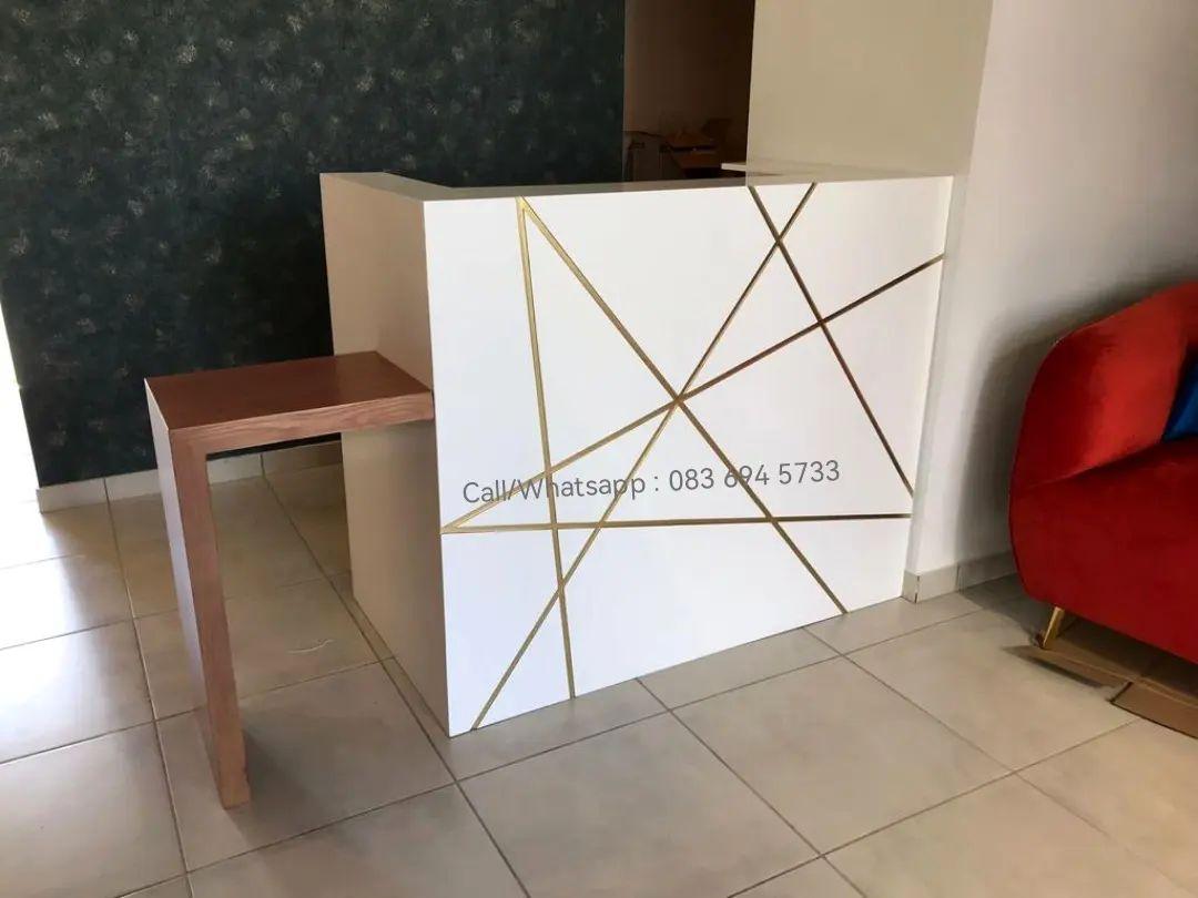 Serakoe Reception Desk