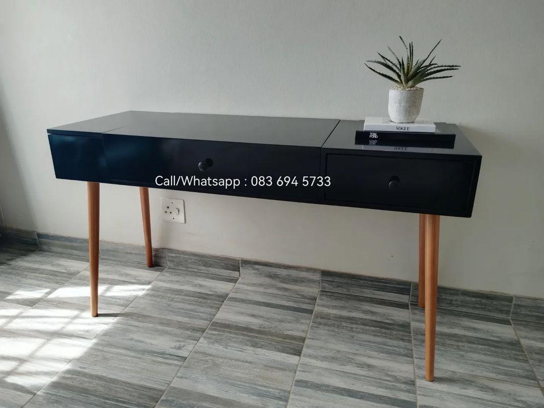 Sphamandla Study Table